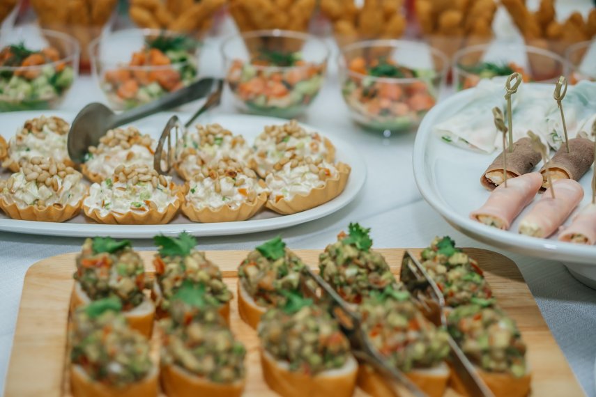 Новогодние корпоративы в банкетном зале Братина